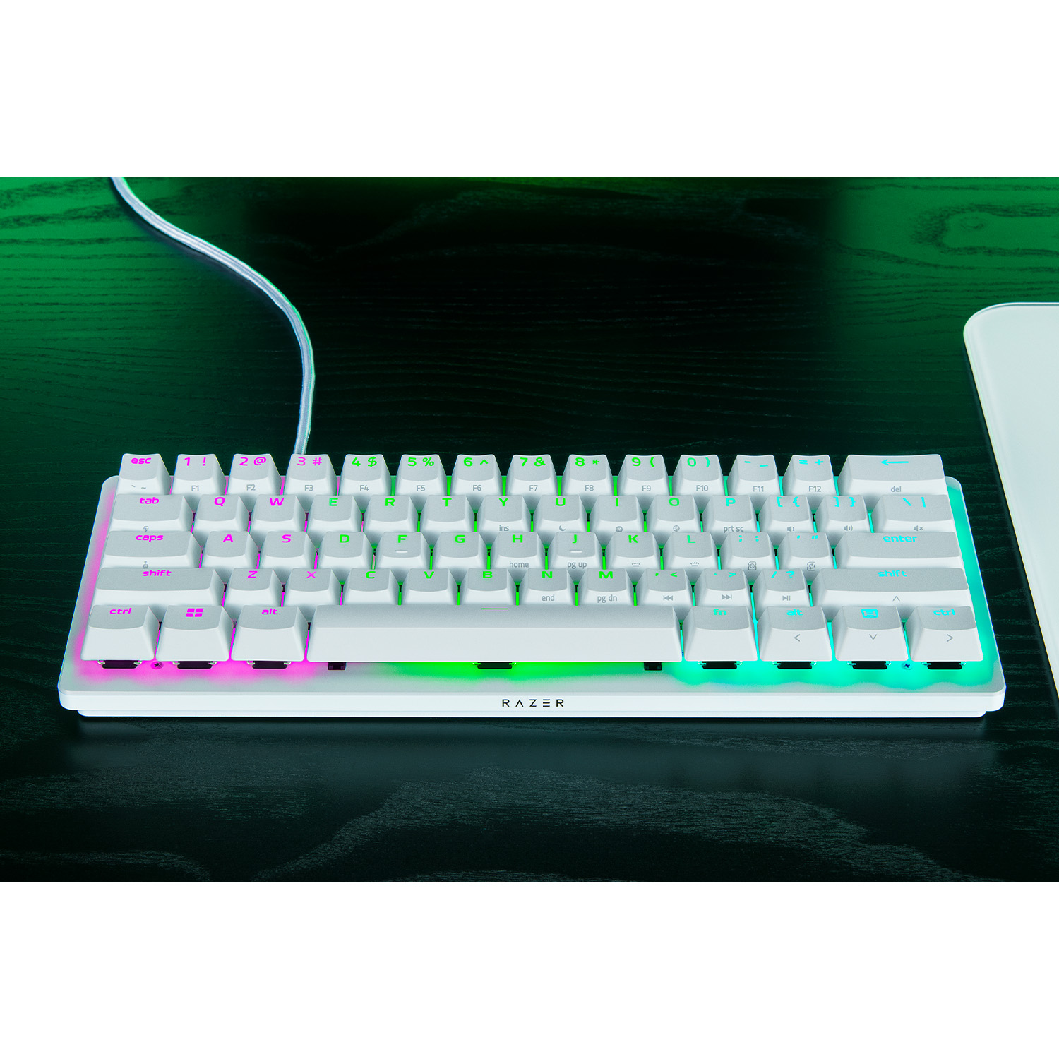 کیبورد با سیم گیمینگ مکانیکال ریزر مدل Huntsman V3 Pro mini